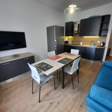 Apartment Sweet *